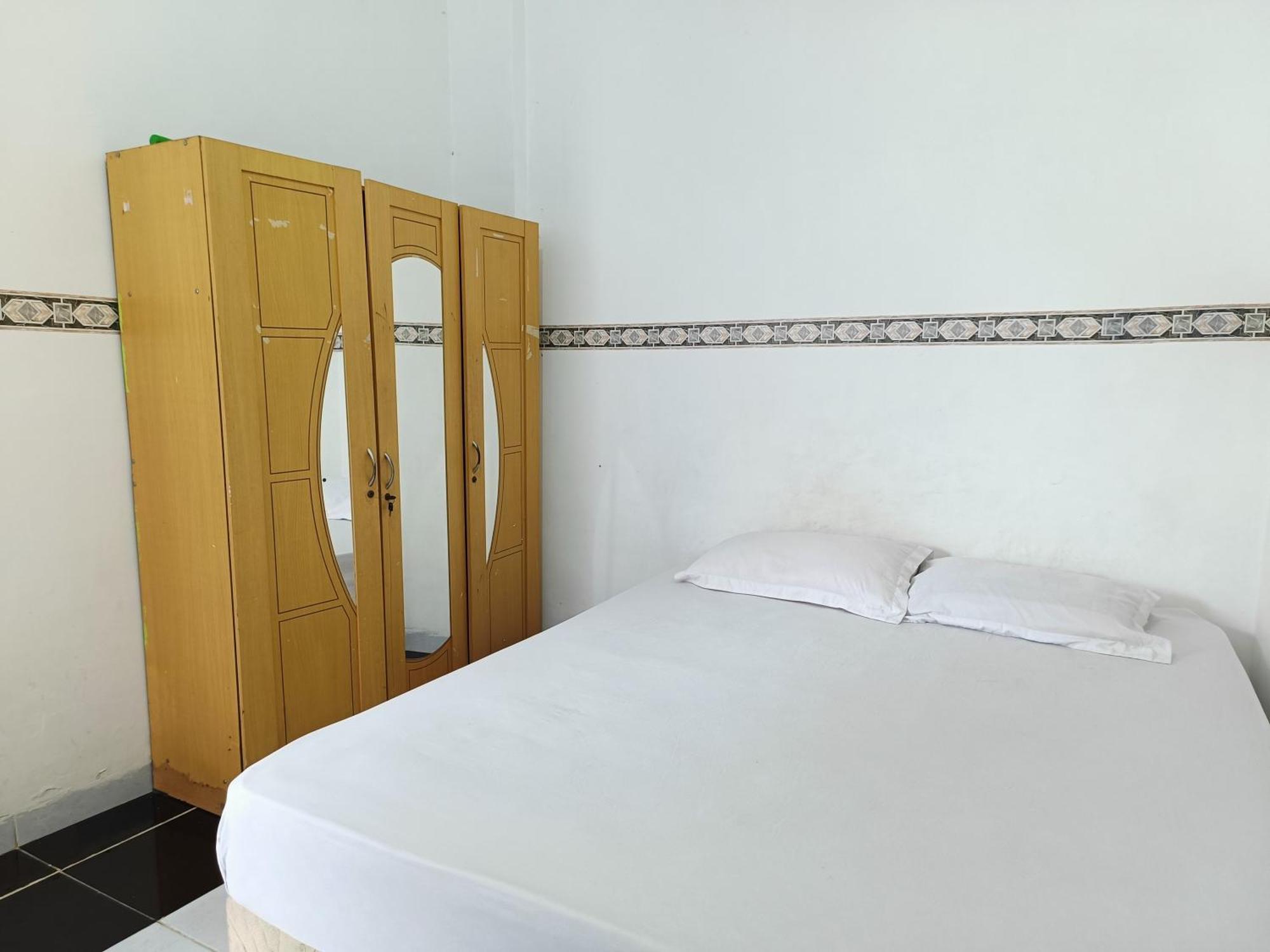 Bumi Merpati Residence Makassar Mitra Reddoorz Exterior photo